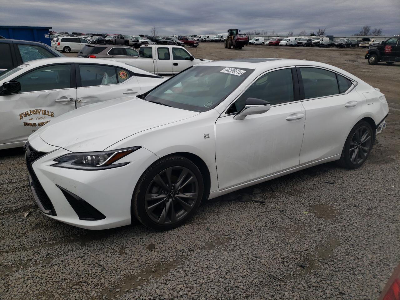 2021 Lexus ES - Image 1