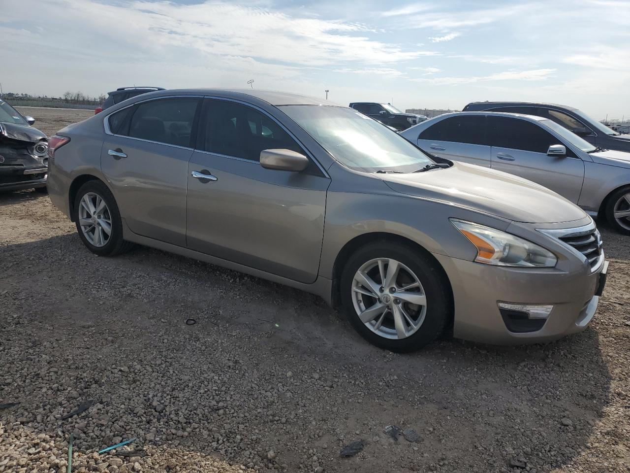 2014 Nissan Altima - Image 4
