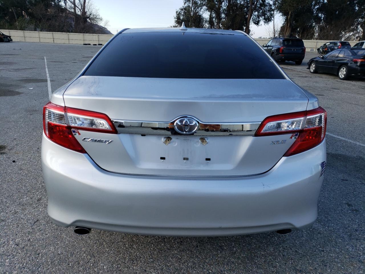 2014 Toyota Camry - Image 6