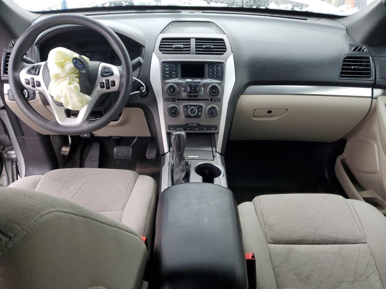 2015 Ford Explorer - Image 8