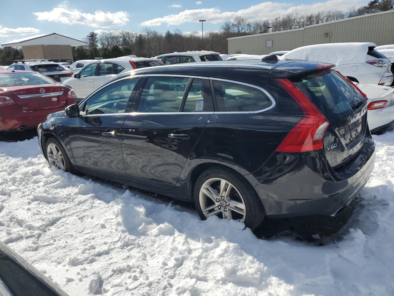 2015 Volvo V60 - Image 2