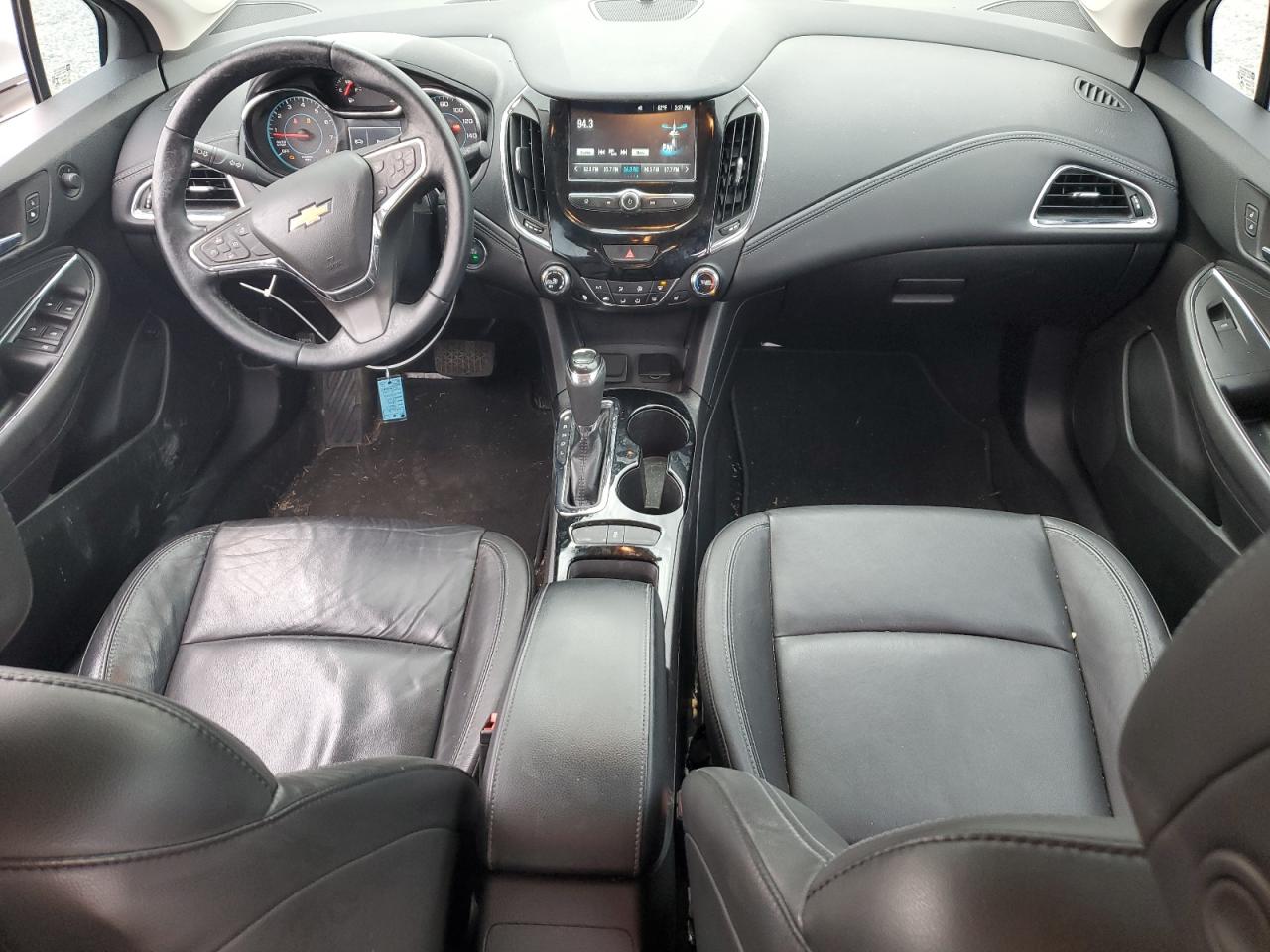 2017 Chevrolet Cruze - Image 8
