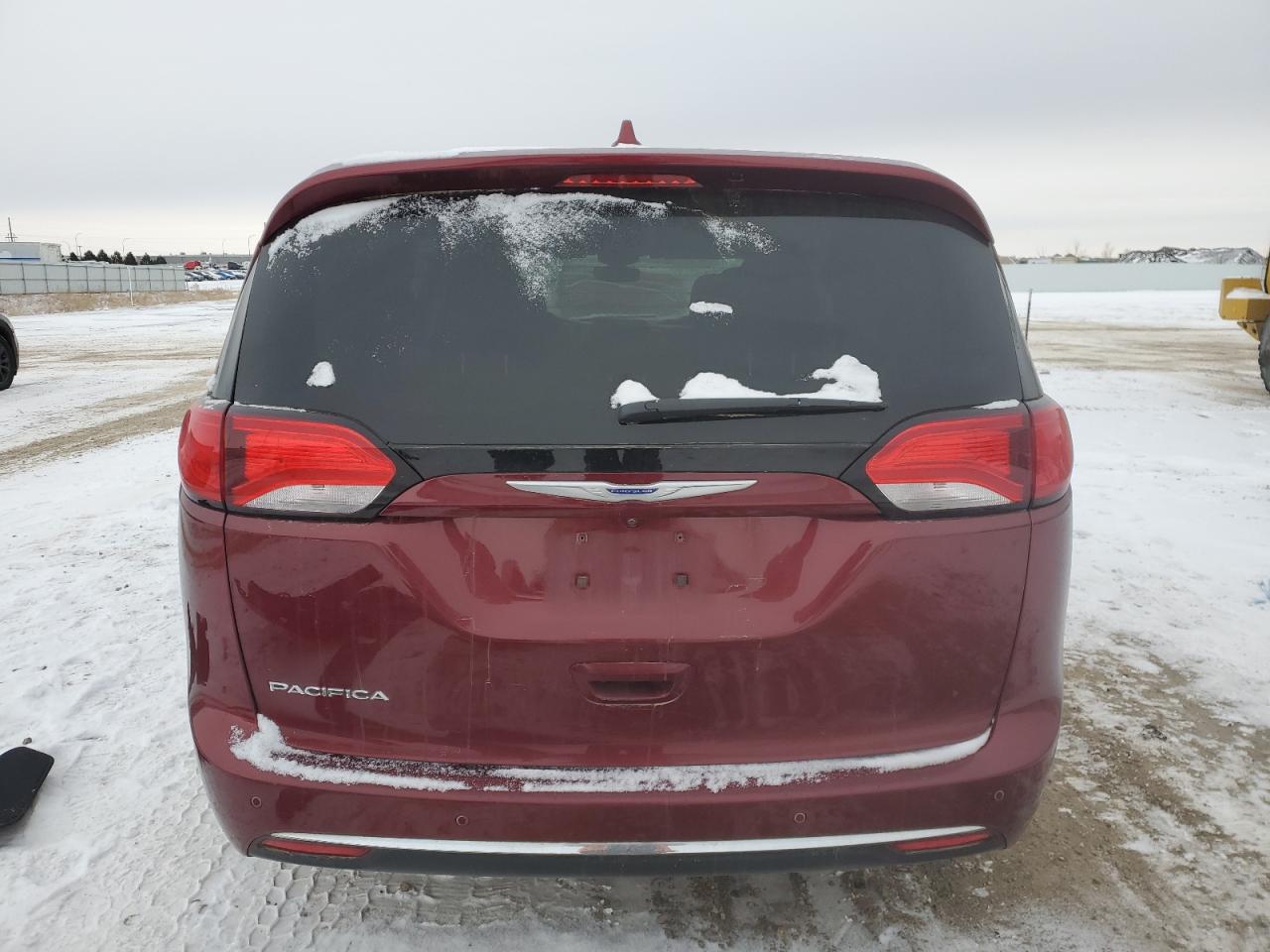 2018 Chrysler Pacifica - Image 6