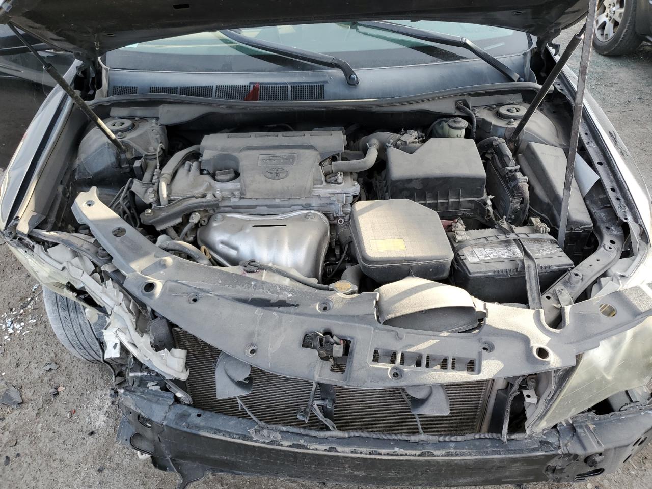 2014 Toyota Camry - Image 11
