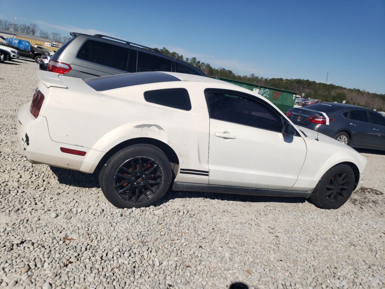 2009 Ford Mustang - Image 3