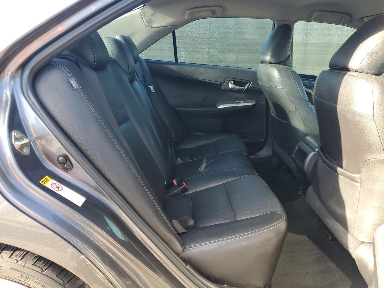 2014 Toyota Camry - Image 10