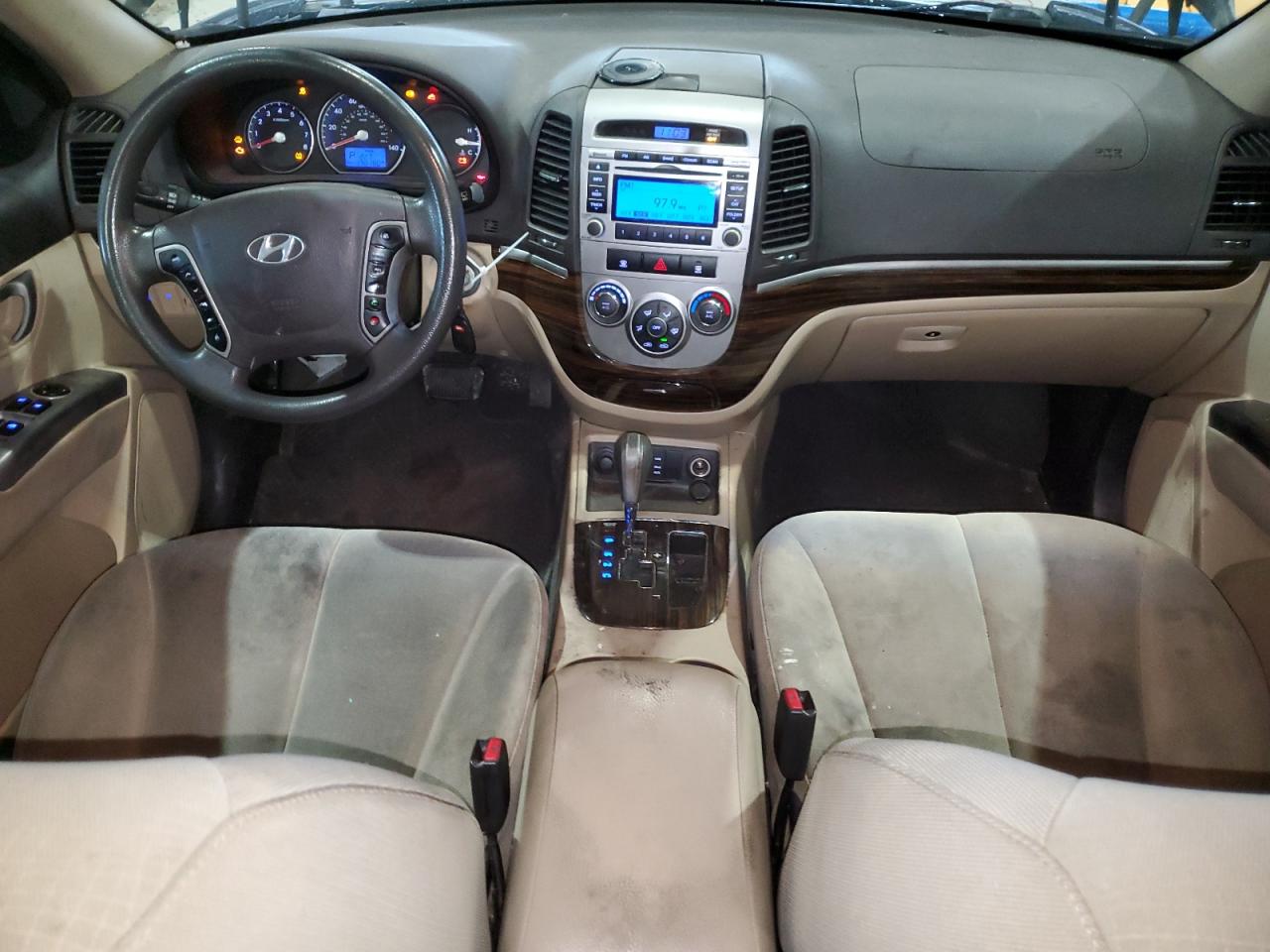 2012 Hyundai Santa Fe - Image 8