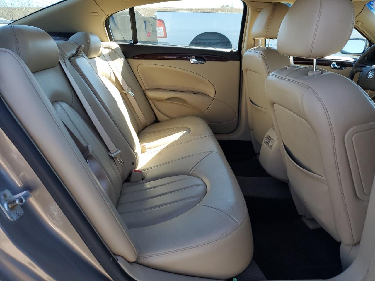 2007 Buick Lucerne - Image 10
