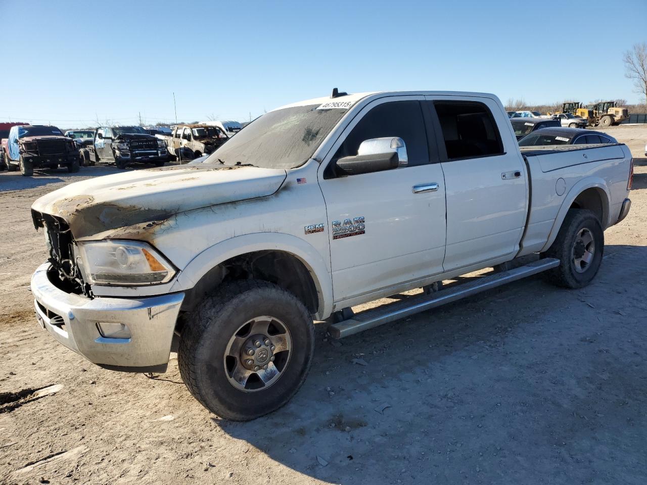 2013 Ram 2500 Laramie en Venta en Kansas City, KS - Burn - Engine