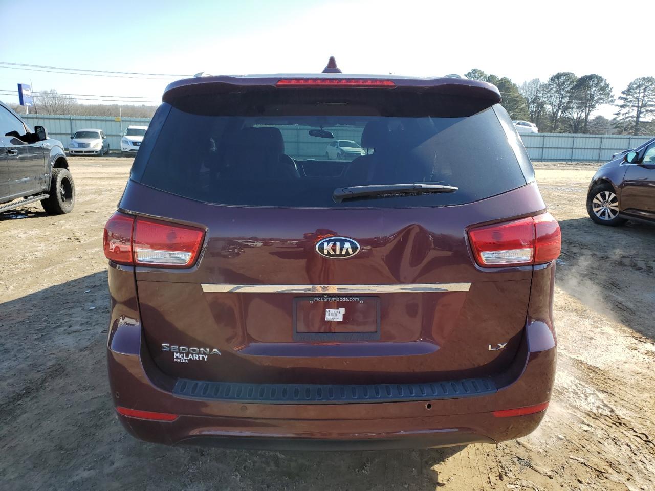 2016 Kia Sedona - Image 6