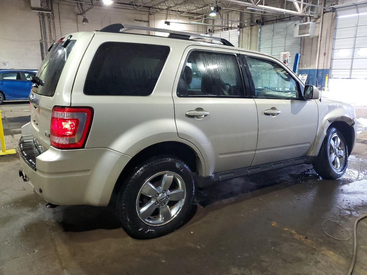 2011 Ford Escape - Image 3