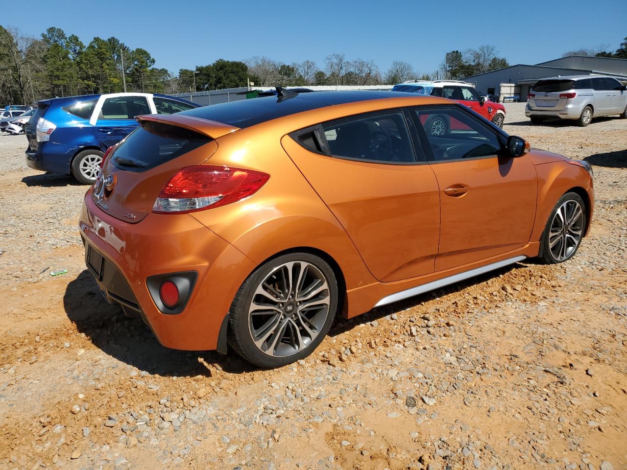 2016 Hyundai Veloster - Image 3
