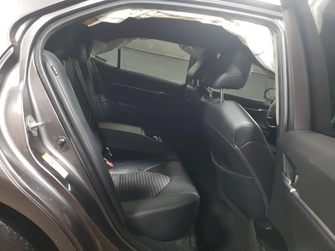 4T1B11HK5JU561950 TOYOTA CAMRY 2018