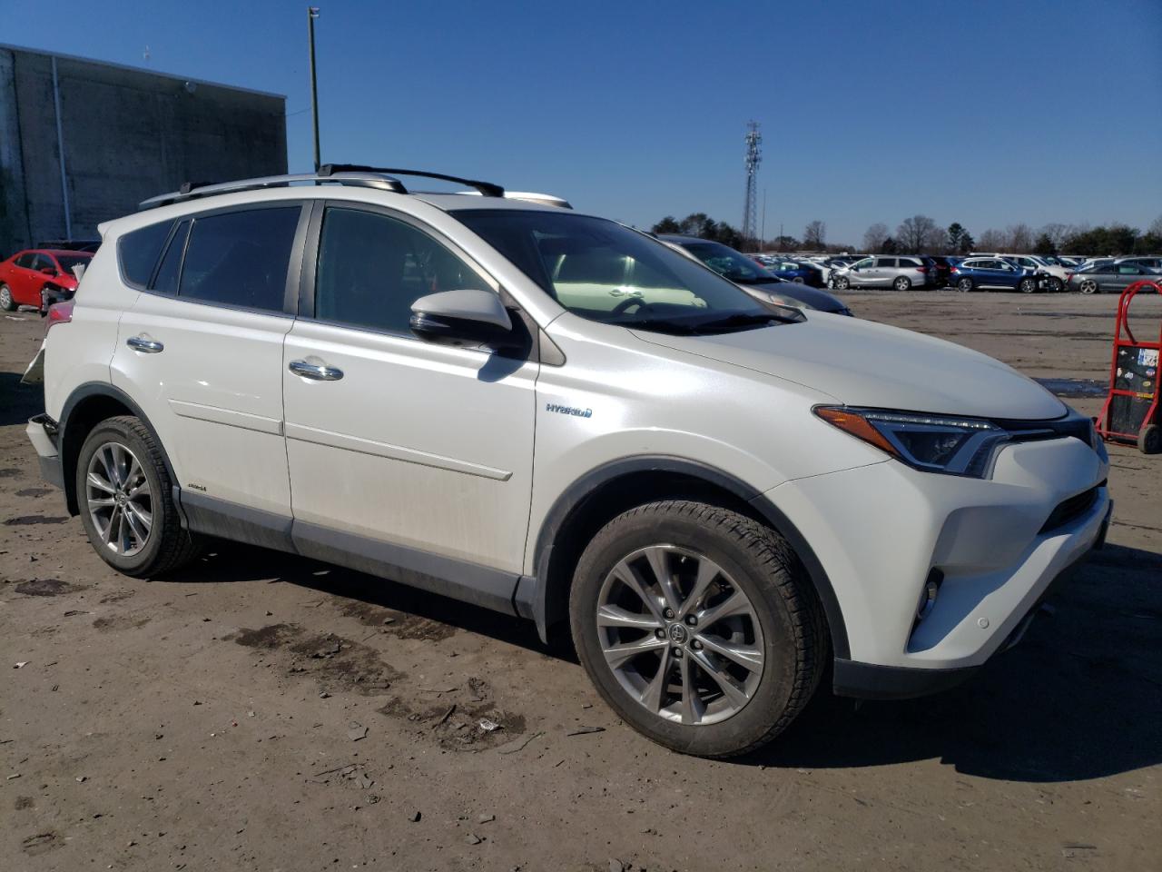 2017 Toyota RAV 4 - Image 4