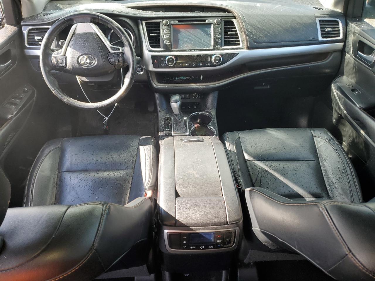 2017 Toyota Highlander - Image 8
