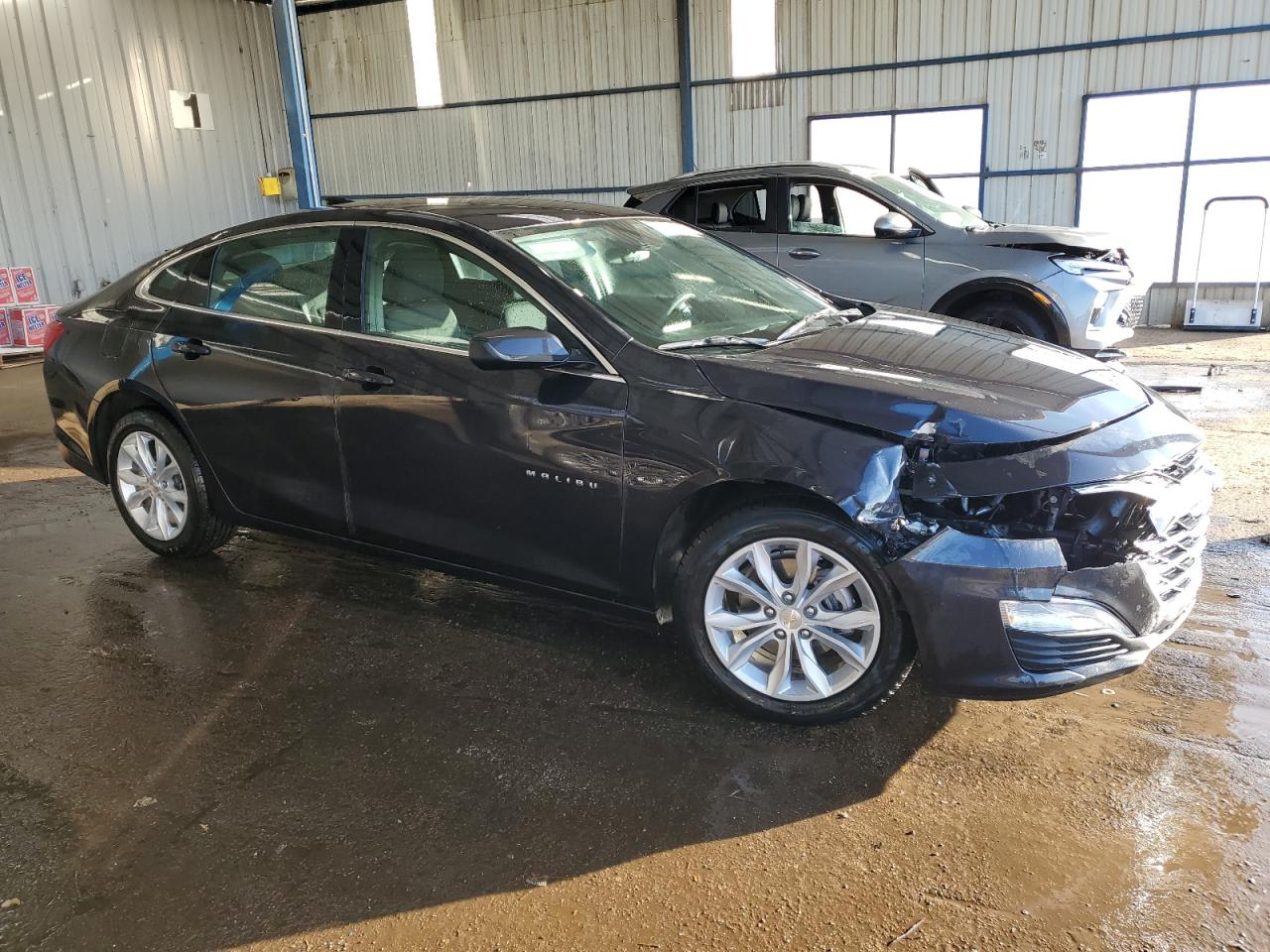 2023 Chevrolet Malibu - Image 4