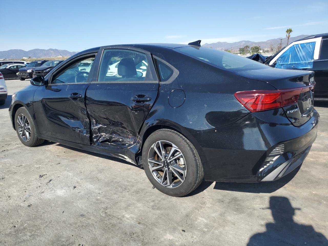 2022 Kia Forte - Image 2