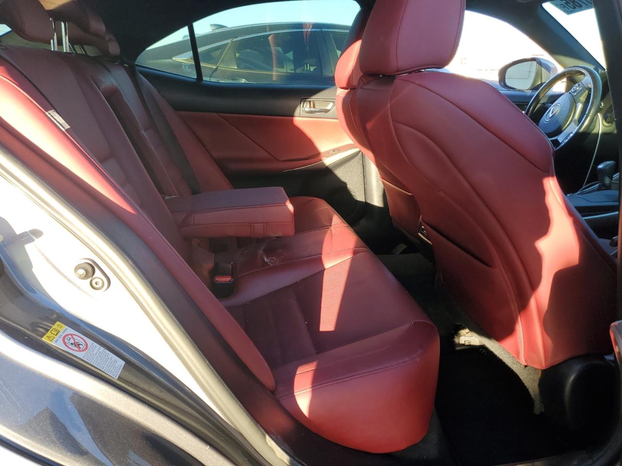 2016 Lexus IS - Image 10
