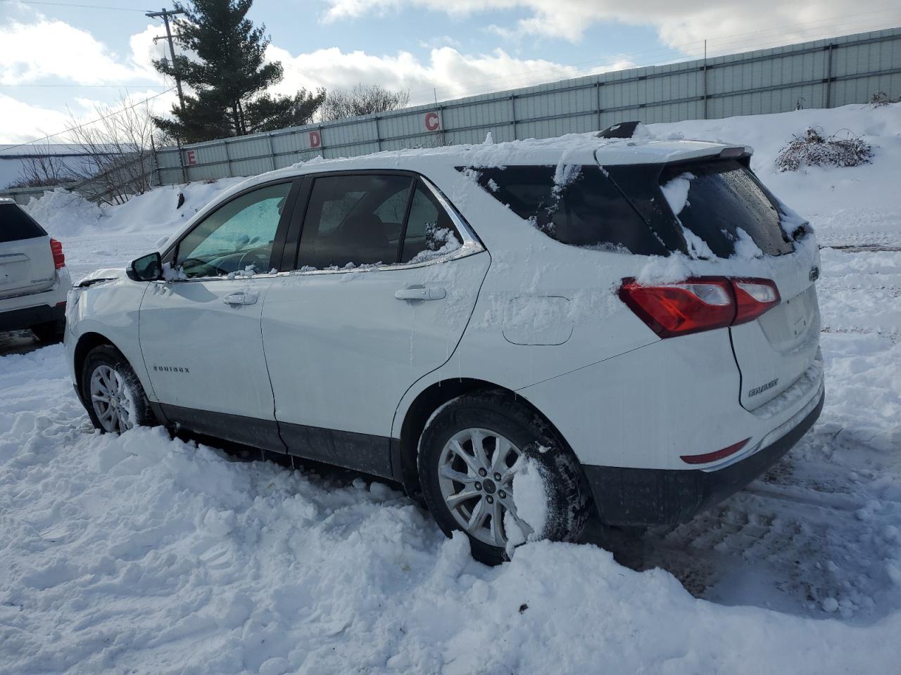 2019 Chevrolet Equinox - Image 2