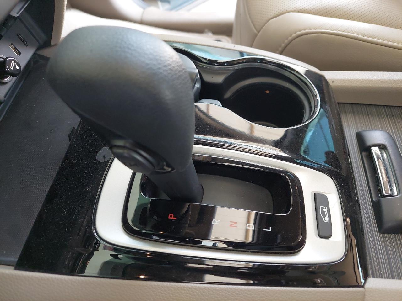 5FNYF6870HB70075 - 2017 HONDA PILOT - #46209495