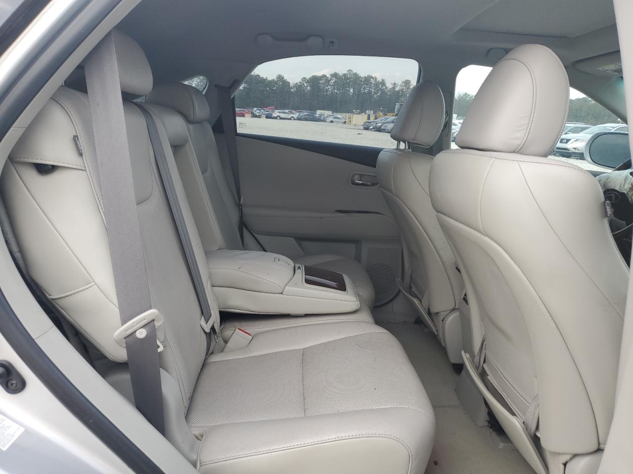 2010 Lexus RX - Image 12