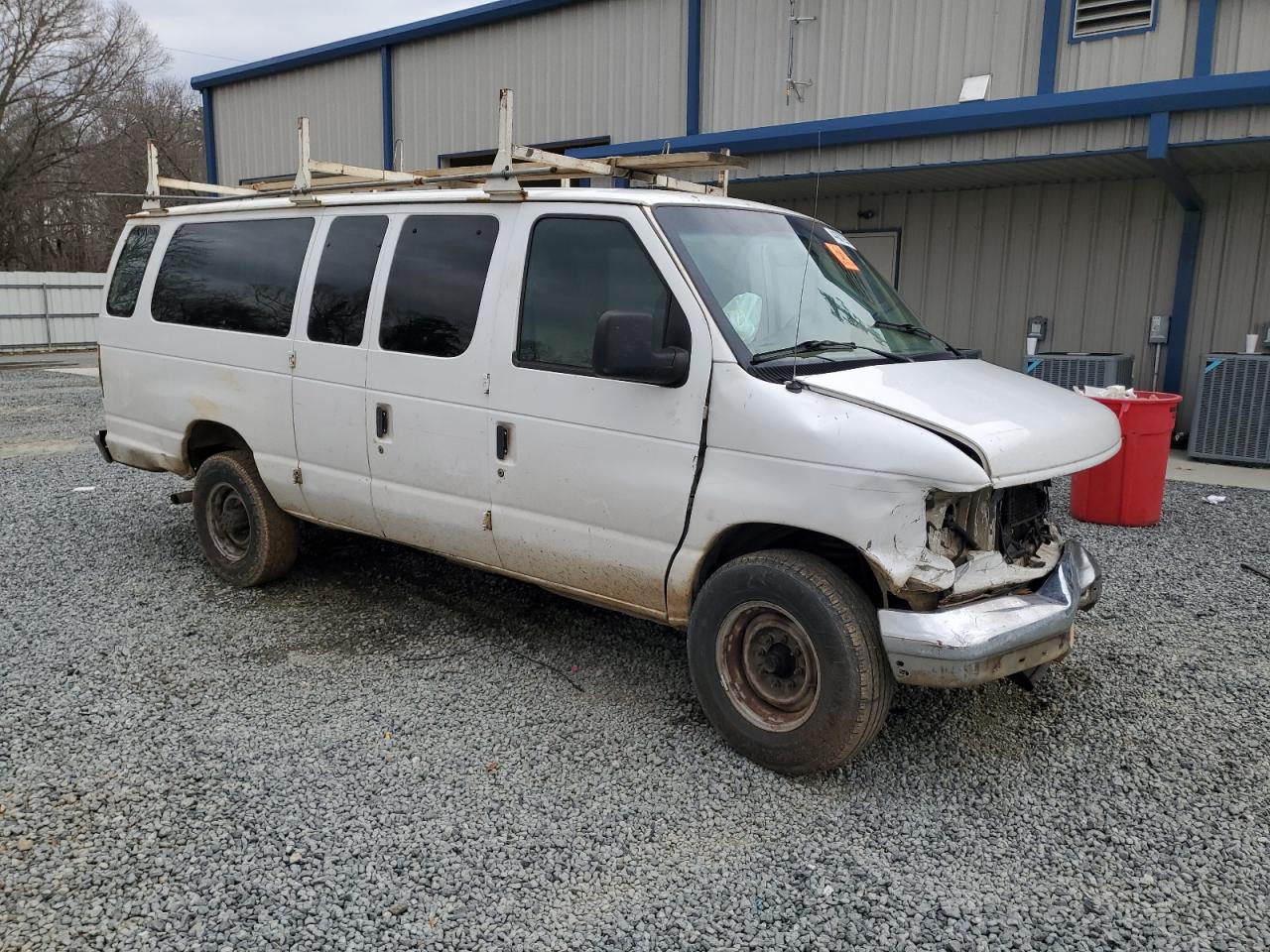 2004 Ford Econoline - Image 4
