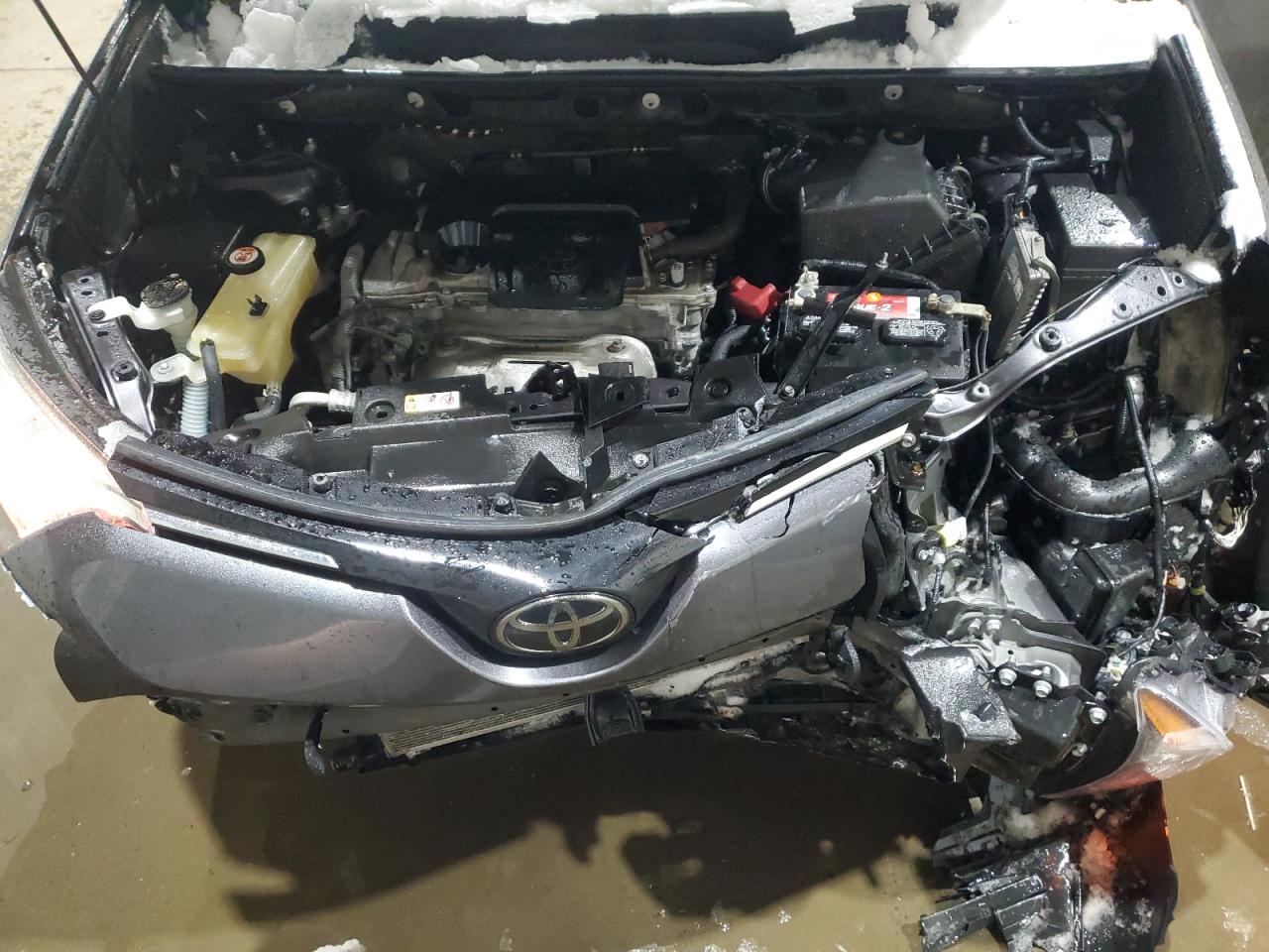 2018 Toyota RAV 4 - Image 13