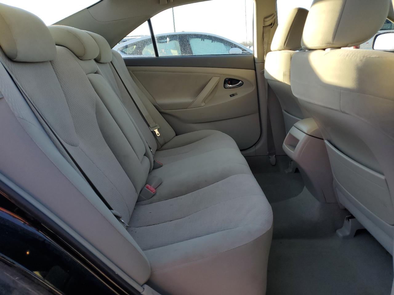 2011 Toyota Camry - Image 10
