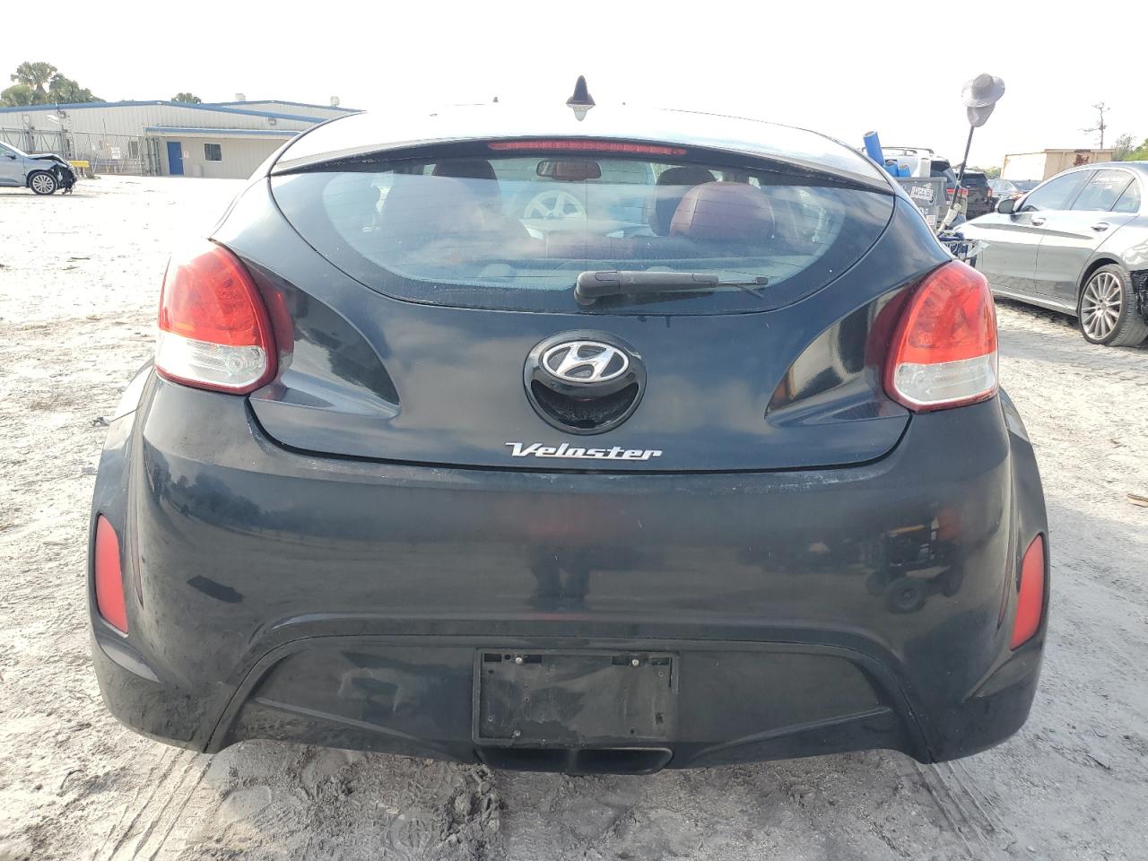 2012 Hyundai Veloster - Image 6