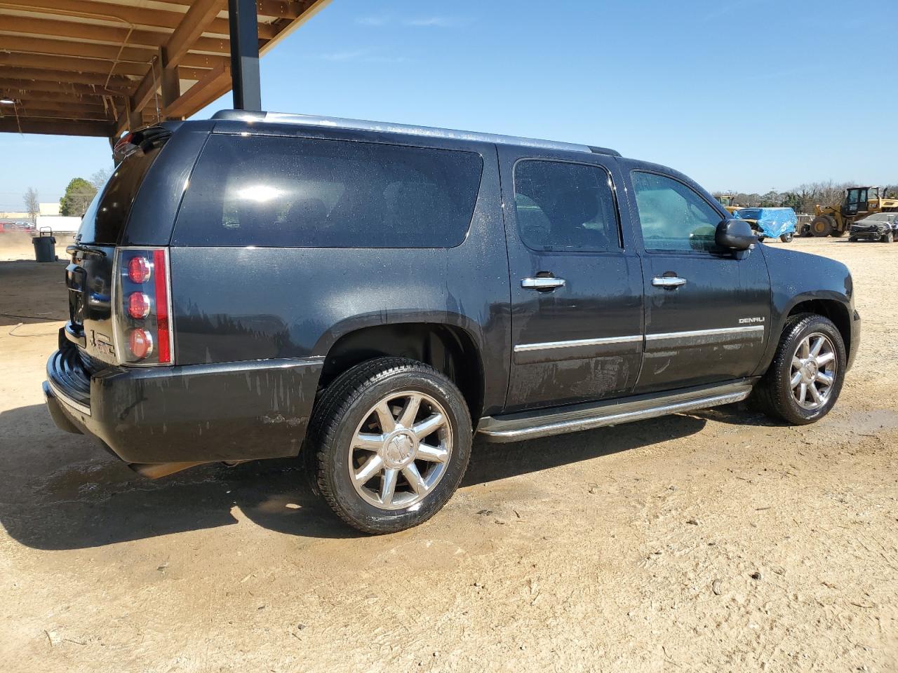 2012 GMC Yukon - Image 3