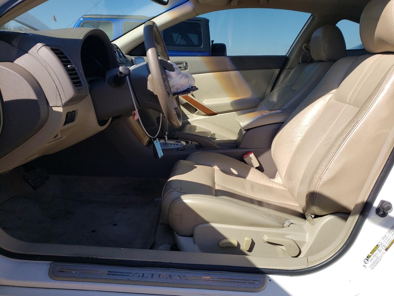 2009 Nissan Altima - Image 7
