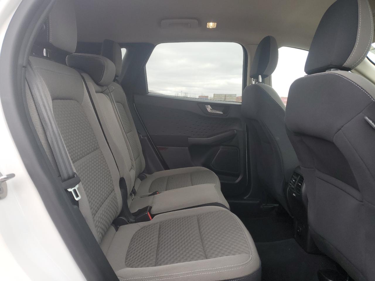 2020 Ford Escape - Image 11