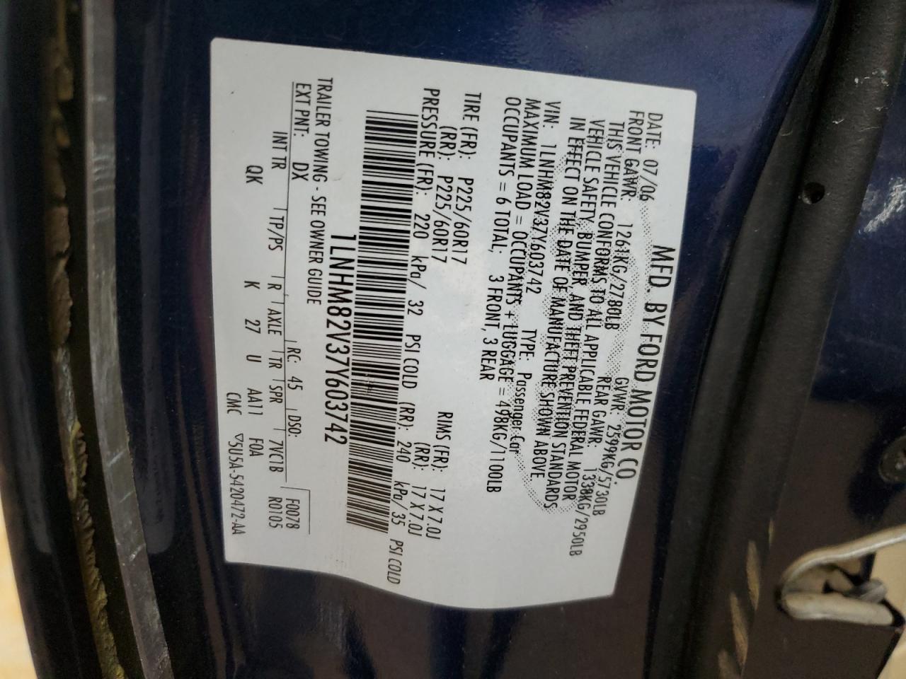 2007 Lincoln Town Car - Image 14