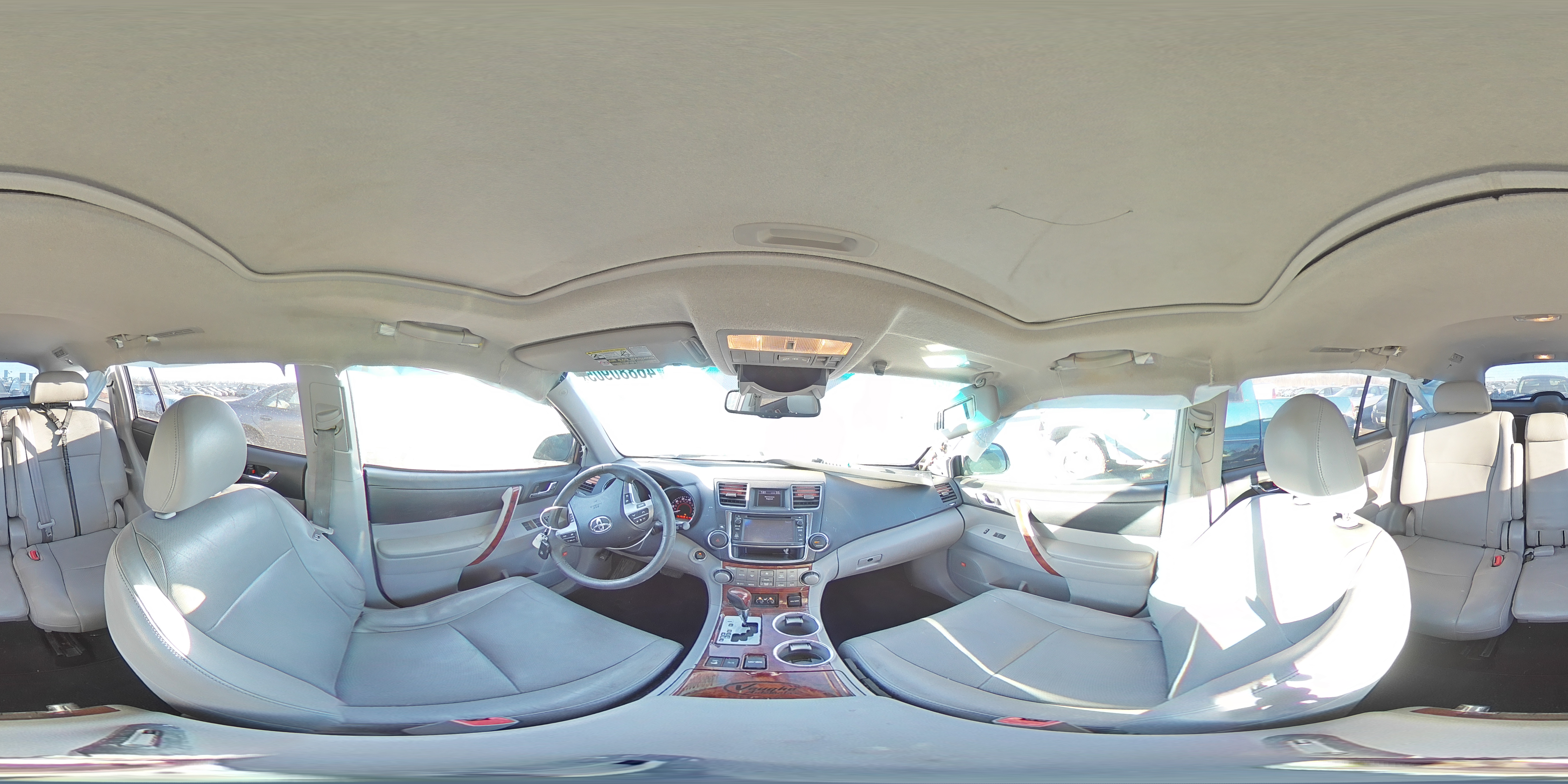 2013 Toyota Highlander - Image 14