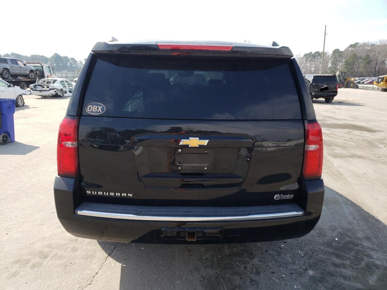 2016 Chevrolet Suburban - Image 6
