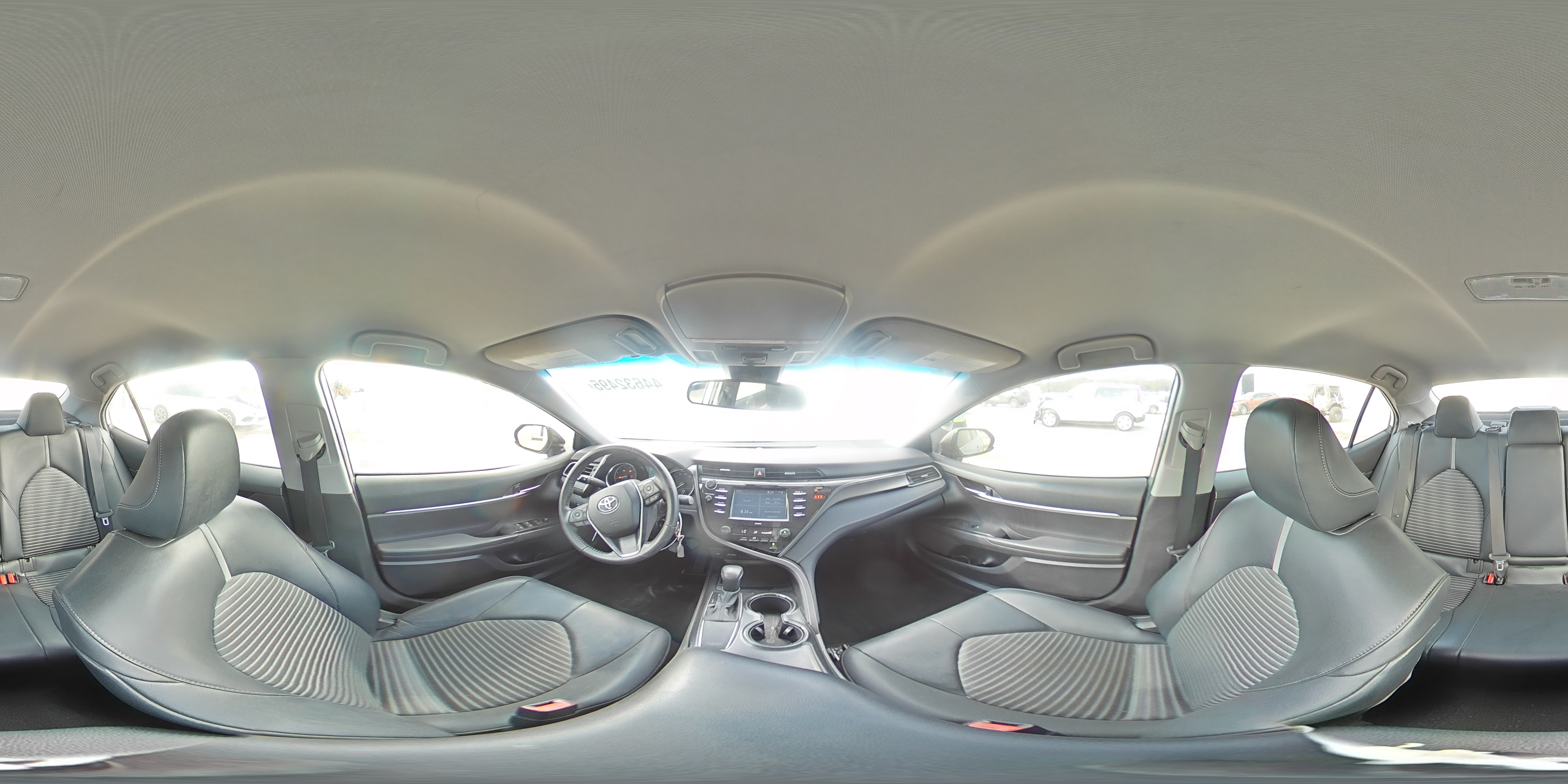 2020 Toyota Camry - Image 12