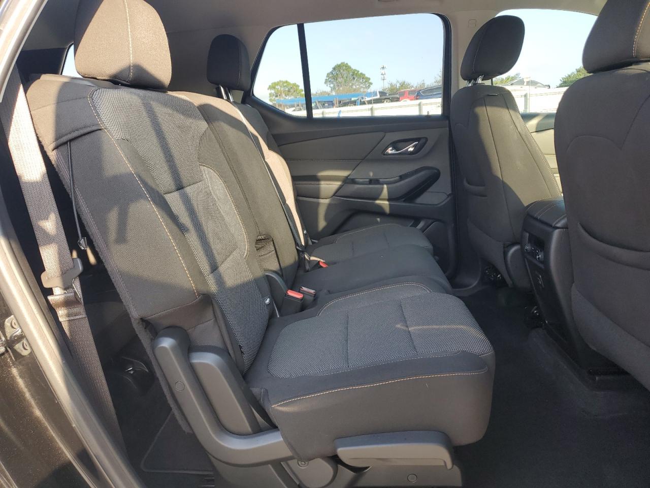 2020 Chevrolet Traverse - Image 11