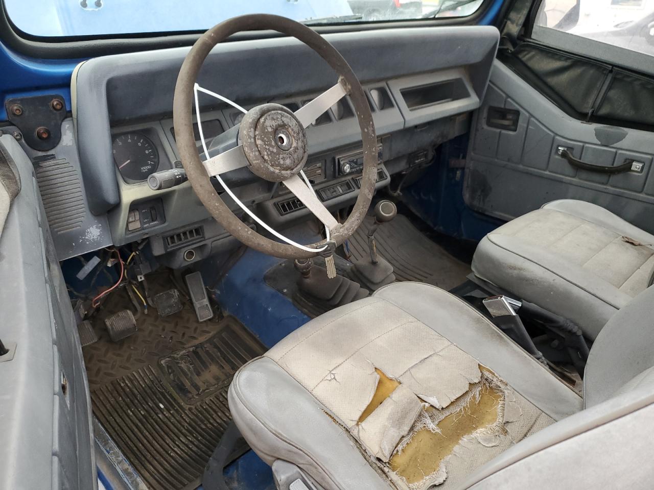 1993 Jeep Wrangler - Image 8