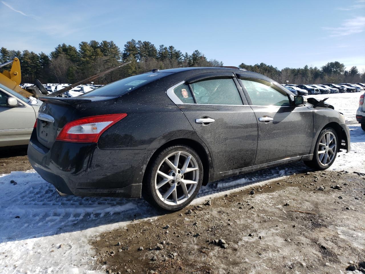 2010 Nissan Maxima - Image 3