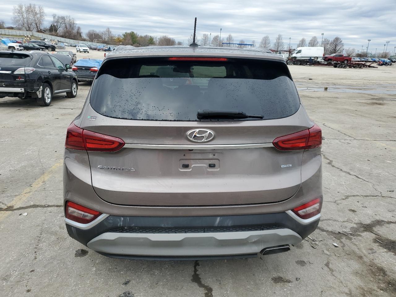 2019 Hyundai Santa Fe - Image 6