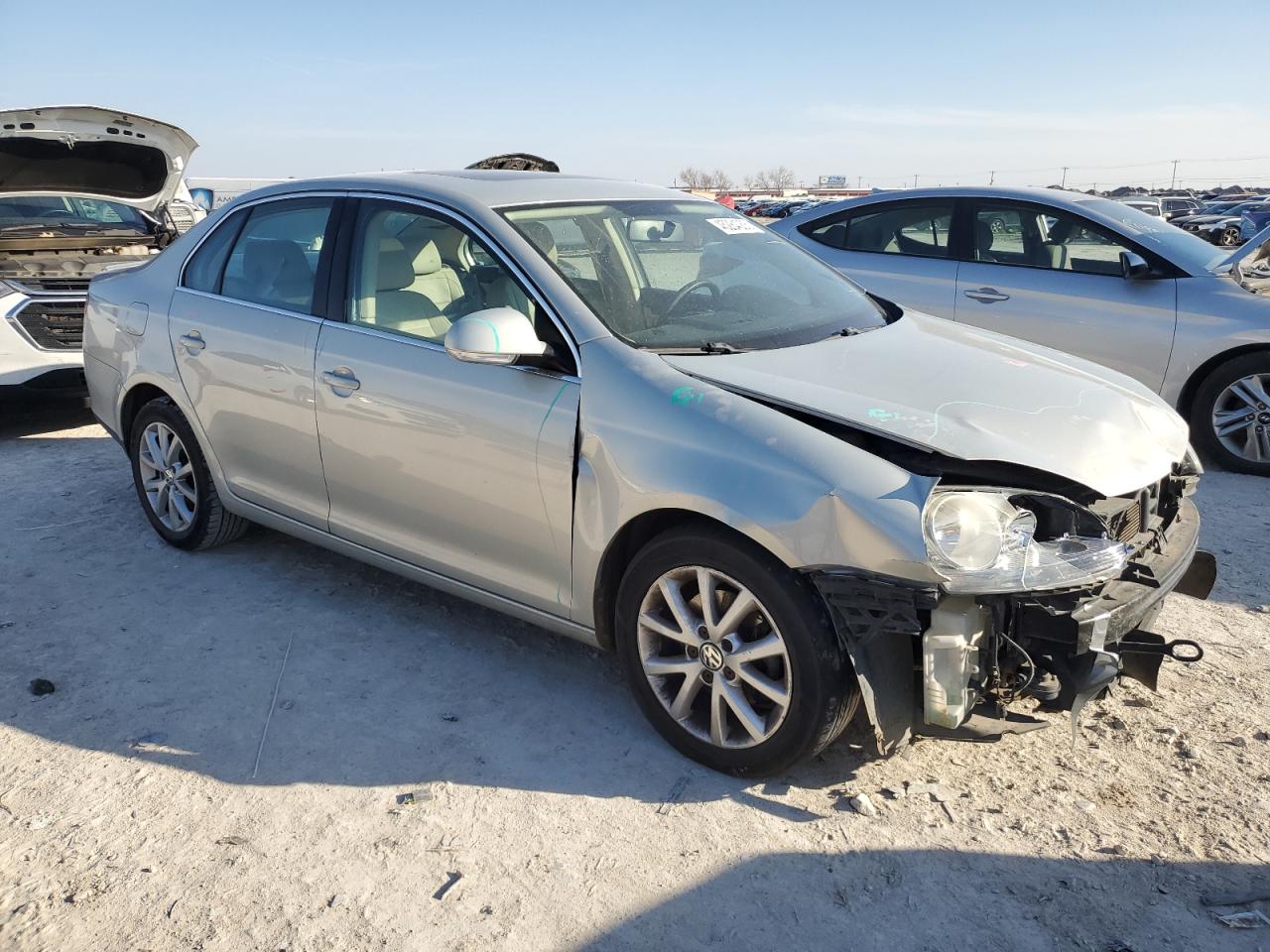 2010 Volkswagen Jetta - Image 4