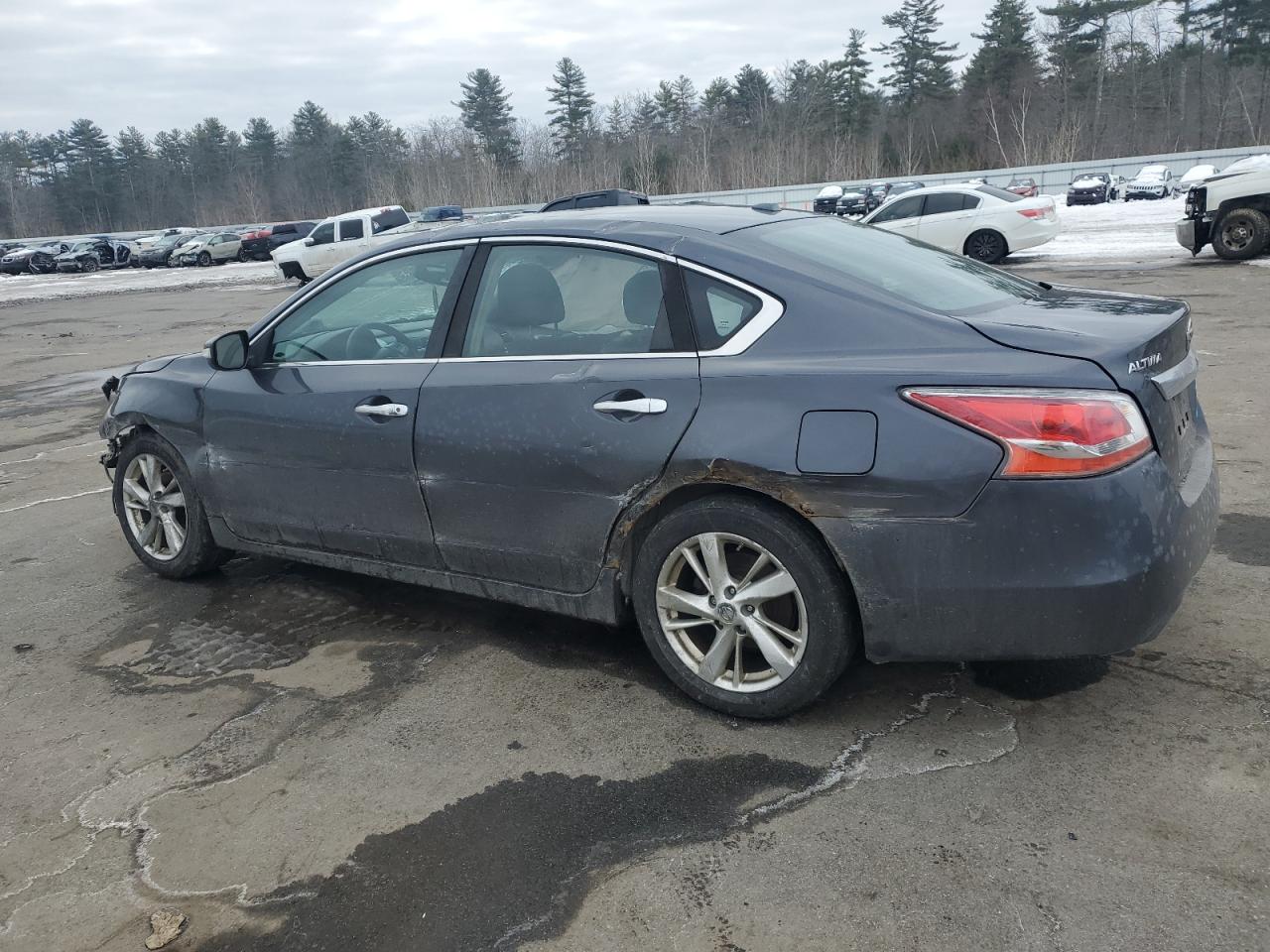 2013 Nissan Altima - Image 2