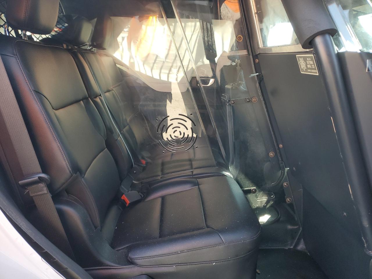 2022 Ford Explorer - Image 10