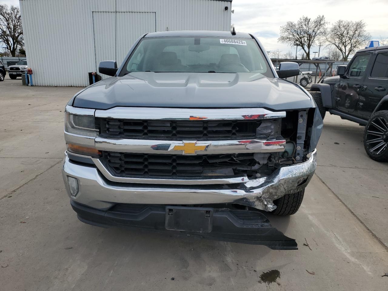 2016 Chevrolet Silverado - Image 5