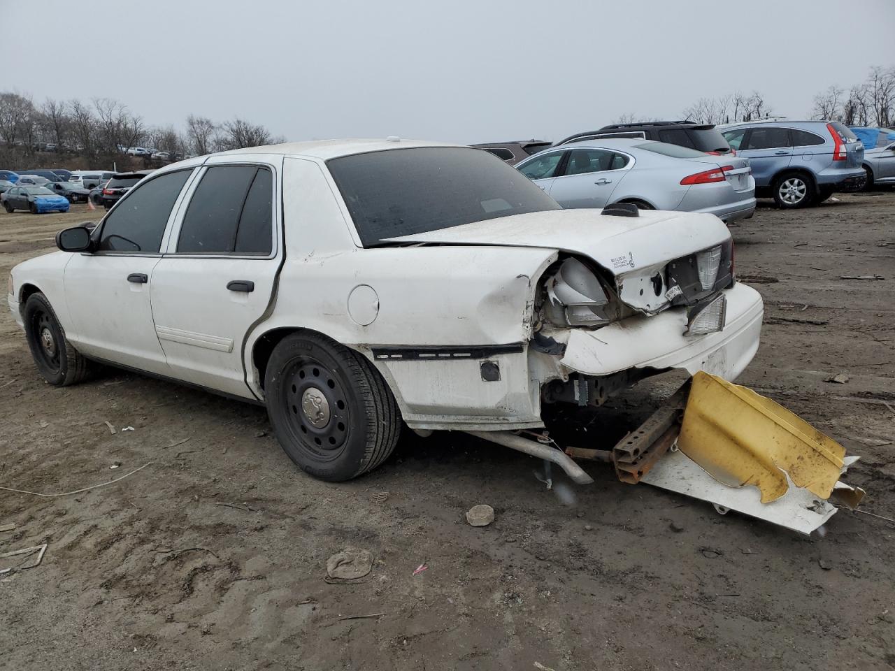 2011 Ford Crown Victoria - Image 2