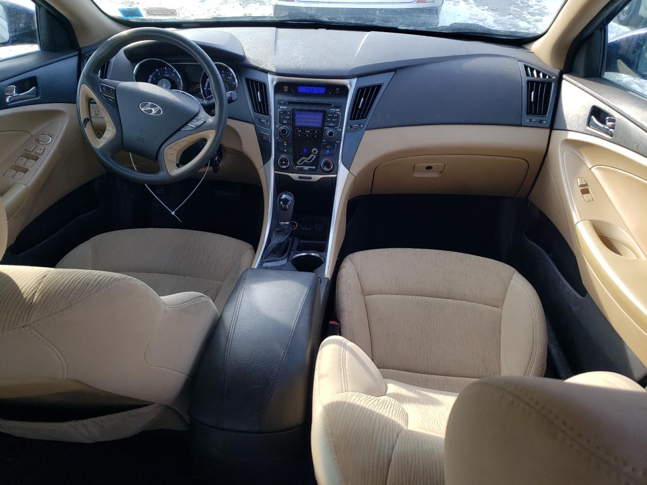 2011 Hyundai Sonata - Image 8