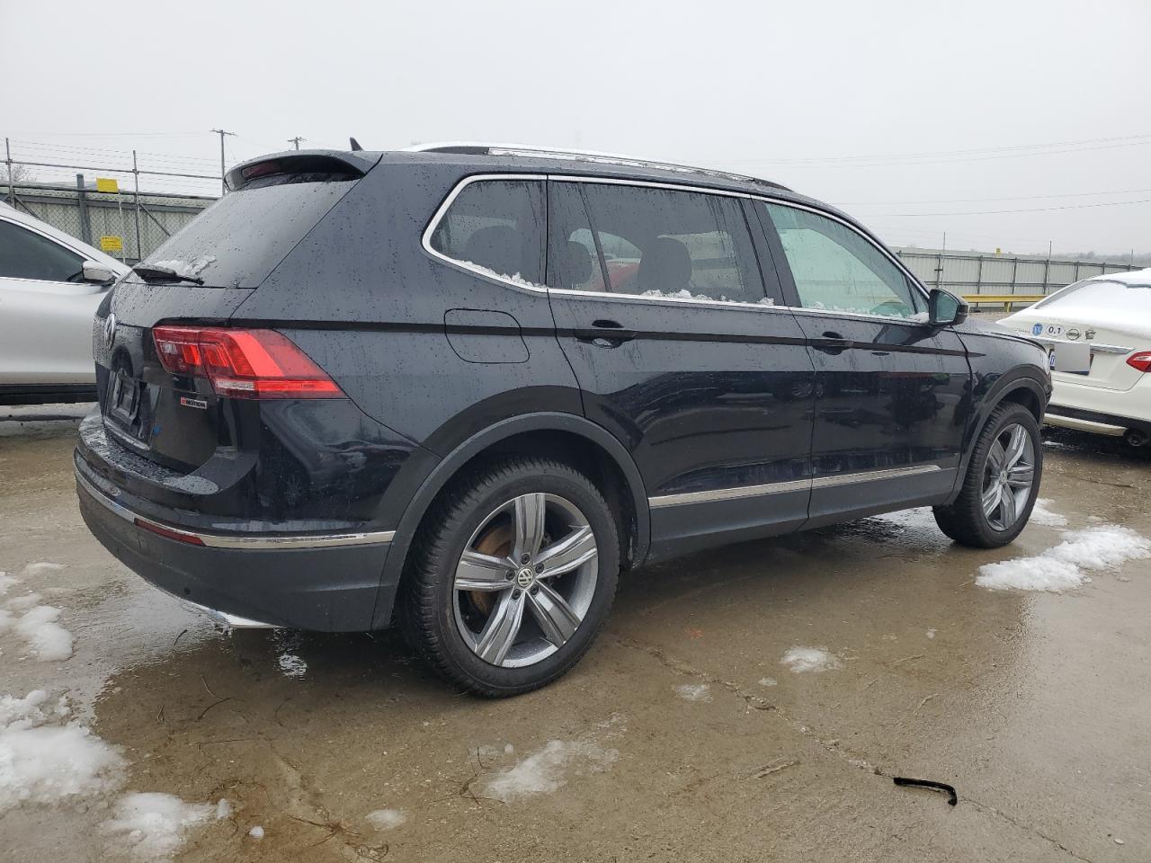 2019 Volkswagen Tiguan - Image 3