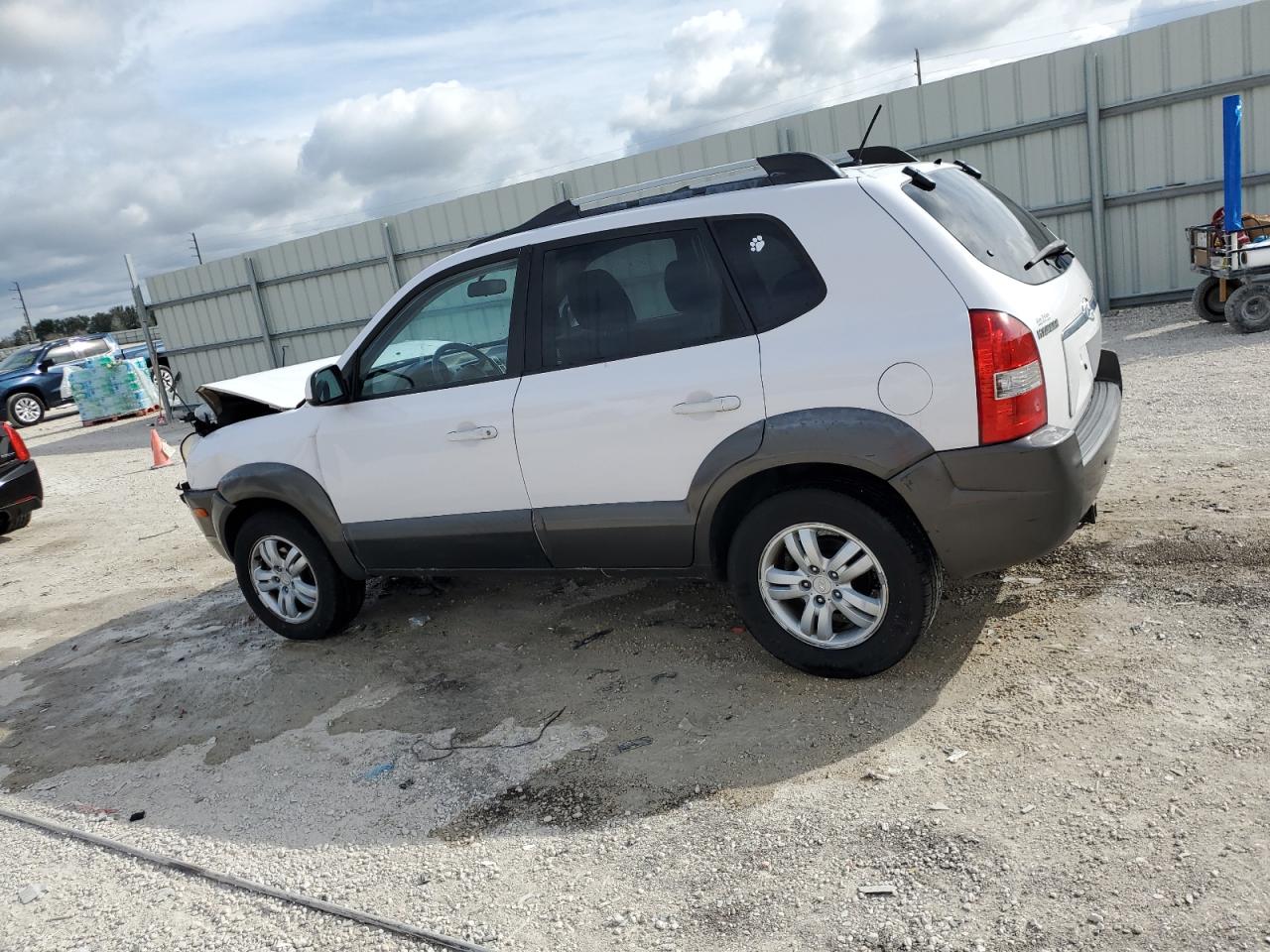 2008 Hyundai Tucson - Image 2