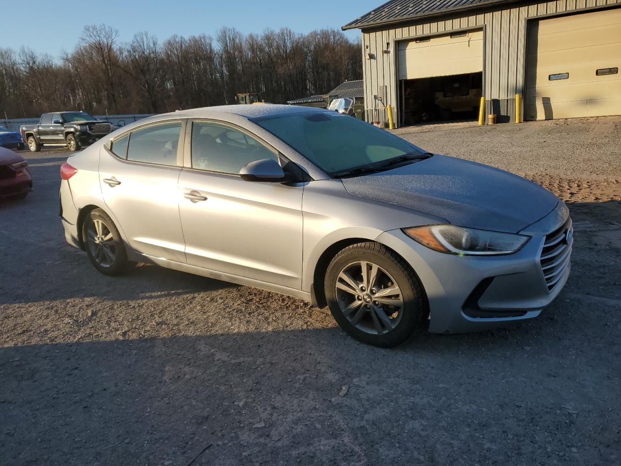 2017 Hyundai Elantra - Image 4