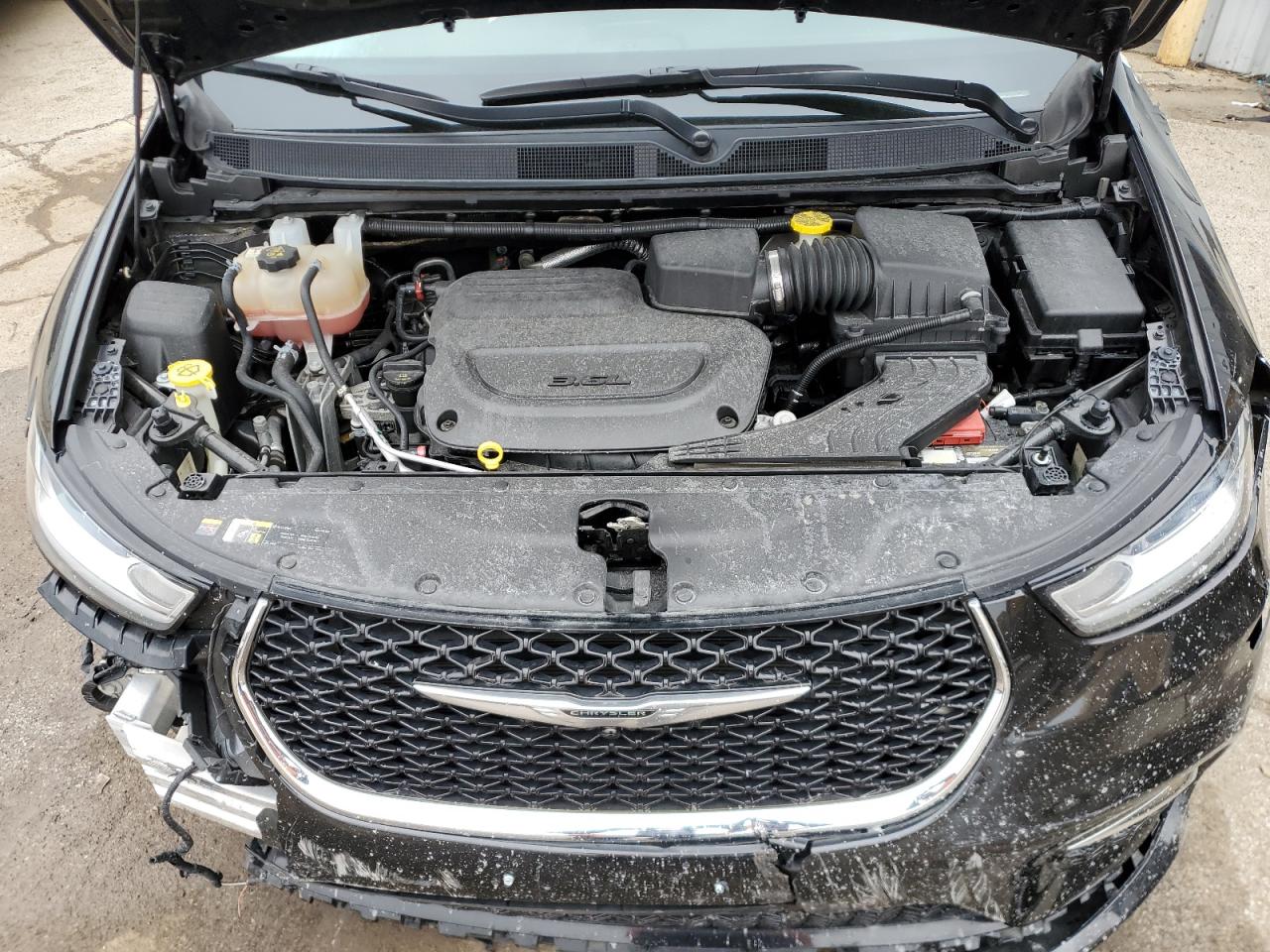 2022 Chrysler Pacifica - Image 12